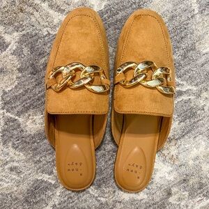 NEW! Kiki Mules (without tags)